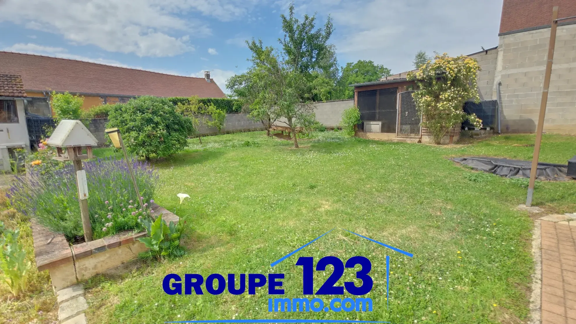 Maison authentique à Looze avec dépendances et jardin clos 