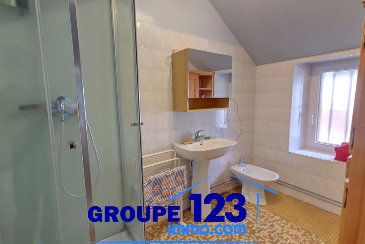 Maison authentique à Looze avec dépendances et jardin clos 