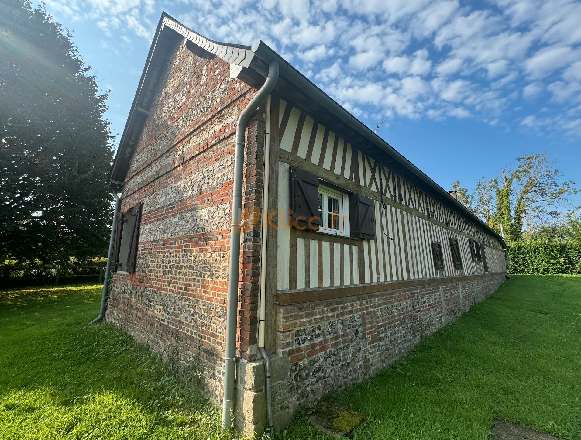 Longère authentique avec 6 chambres, jardin 1600m², proche Veules les Roses 