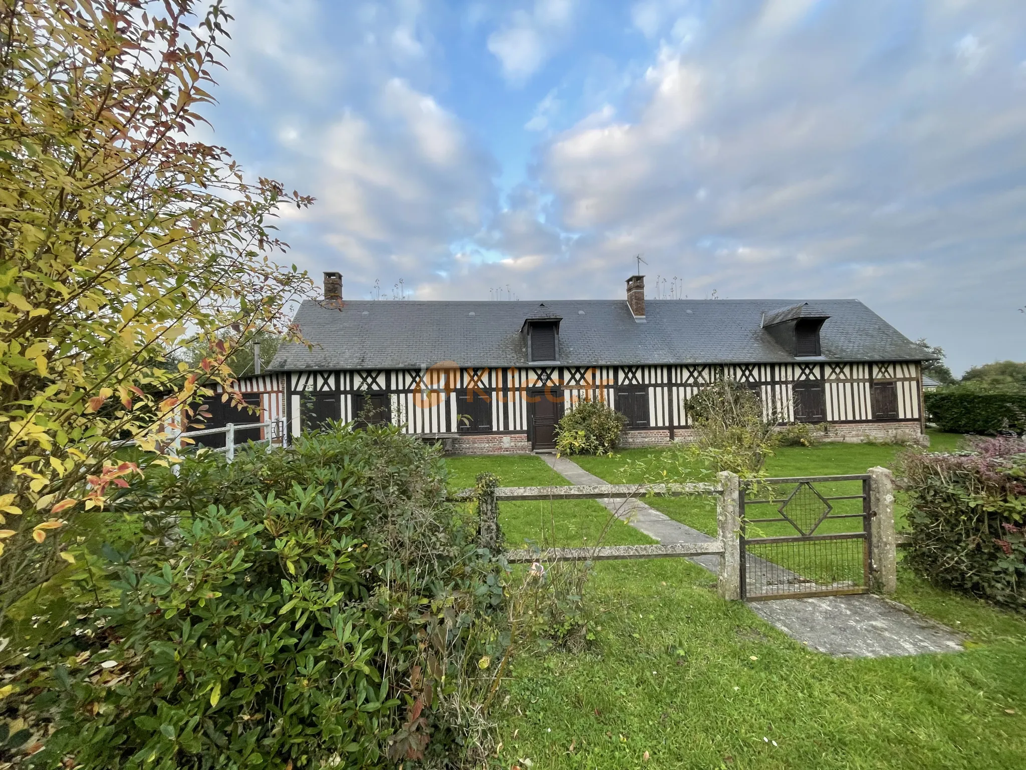 Longère authentique avec 6 chambres, jardin 1600m², proche Veules les Roses 