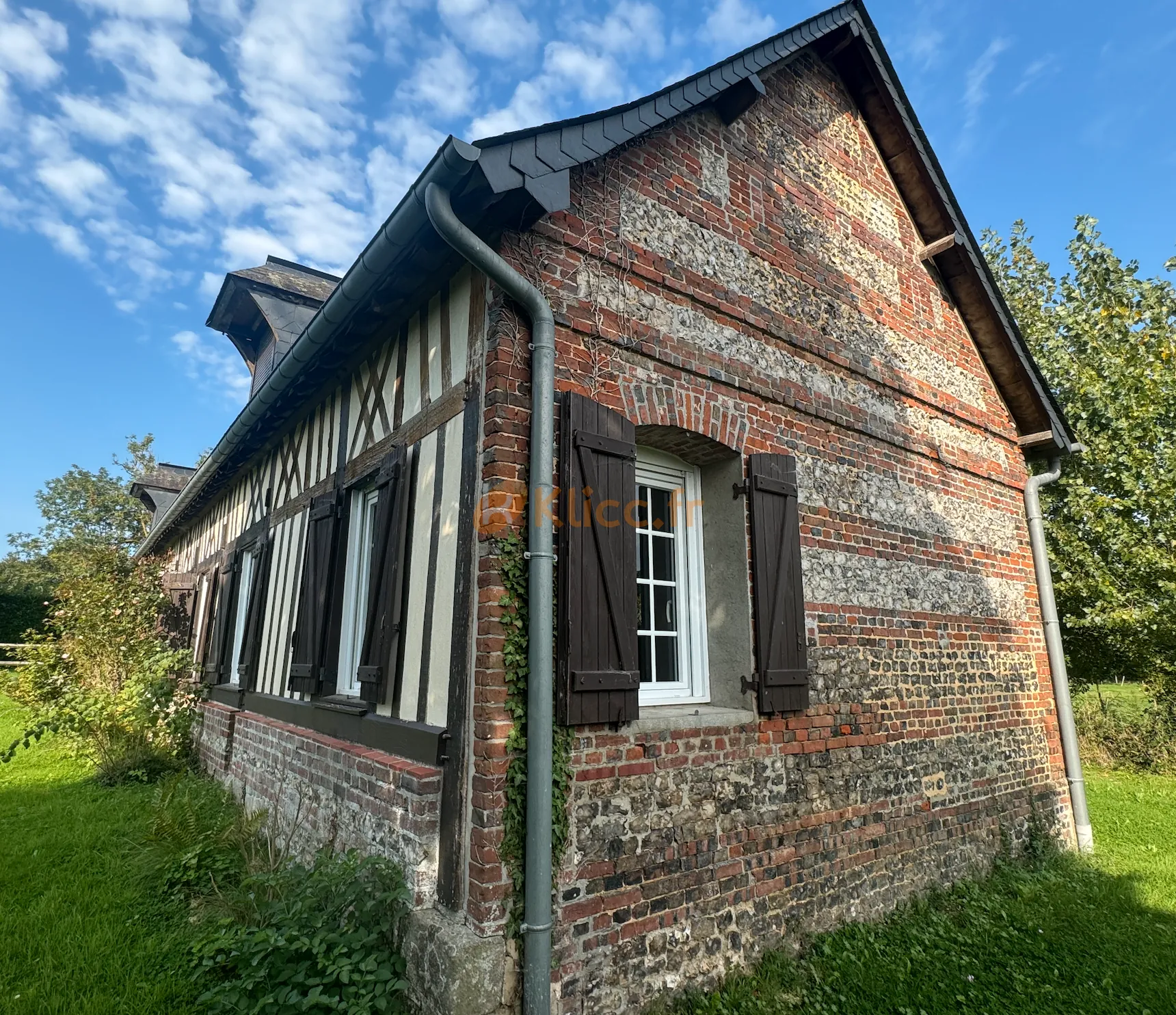 Longère authentique avec 6 chambres, jardin 1600m², proche Veules les Roses 