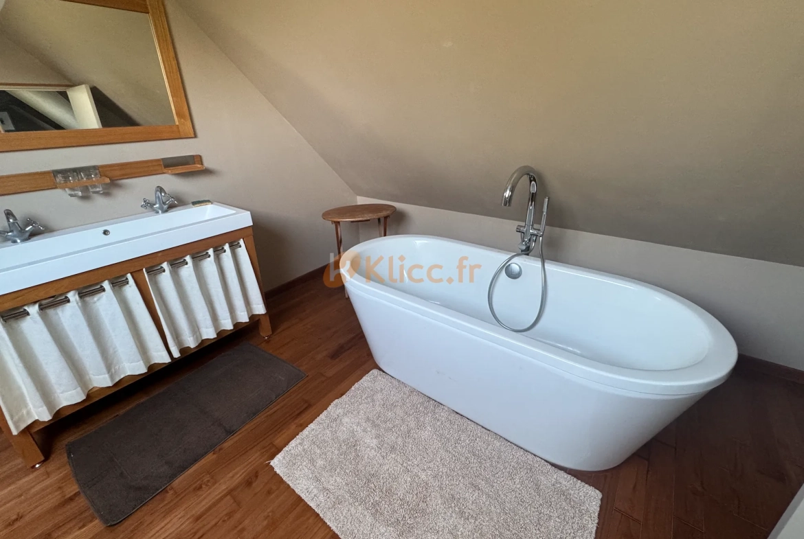 Longère authentique avec 6 chambres, jardin 1600m², proche Veules les Roses 