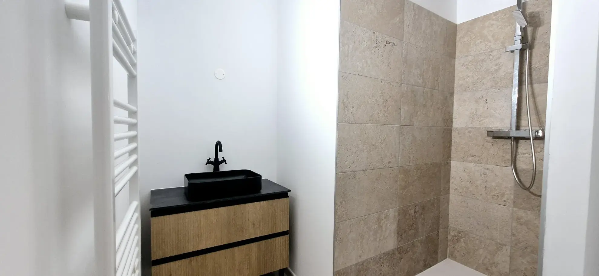 Maison de village T3 rénovée à Mudaison, 65m2, confort moderne 