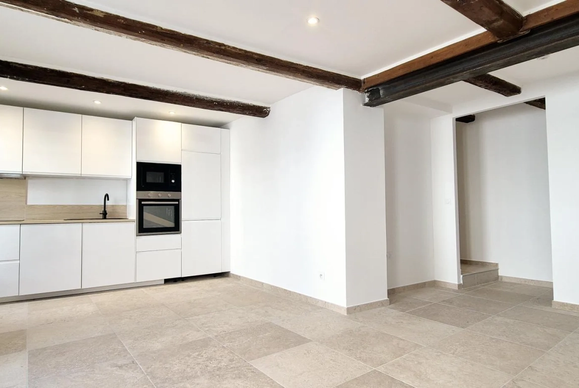 Maison de village T3 rénovée à Mudaison, 65m2, confort moderne 