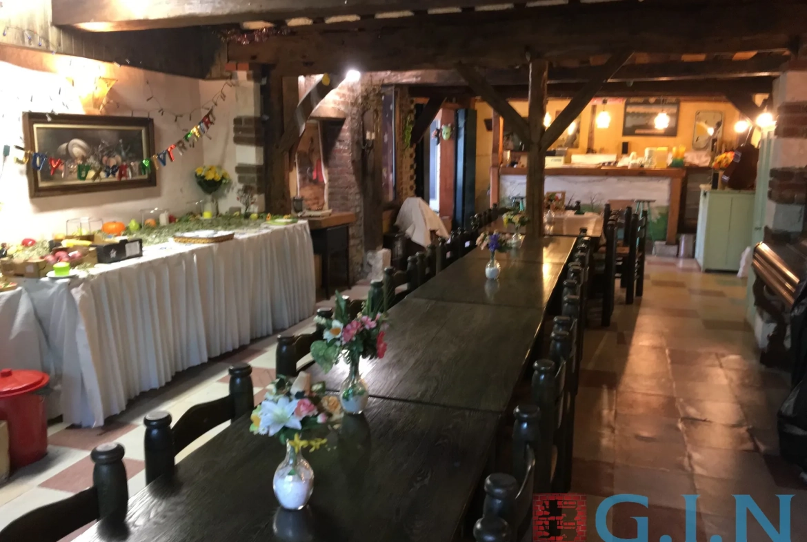 Maison de maître à Boos avec dépendance et jardin arboré 