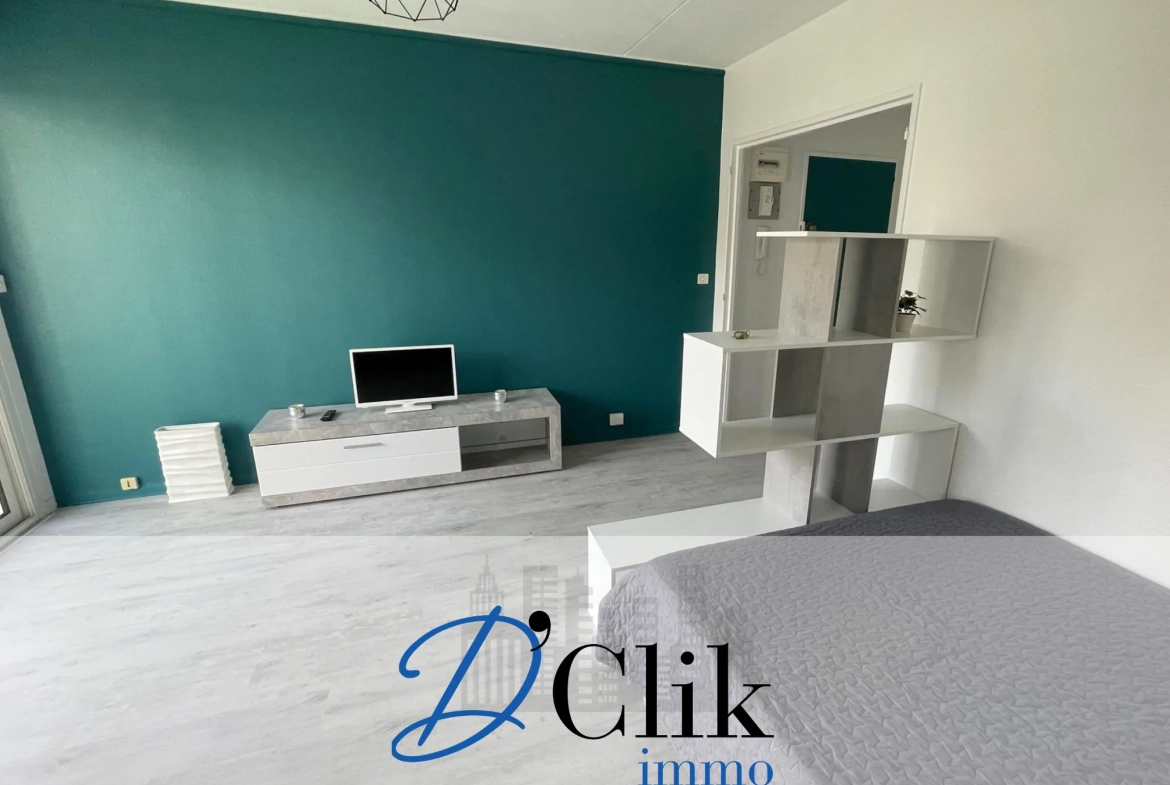 Appartement T1 bis rénové à Laval proche piscine avec balcon 