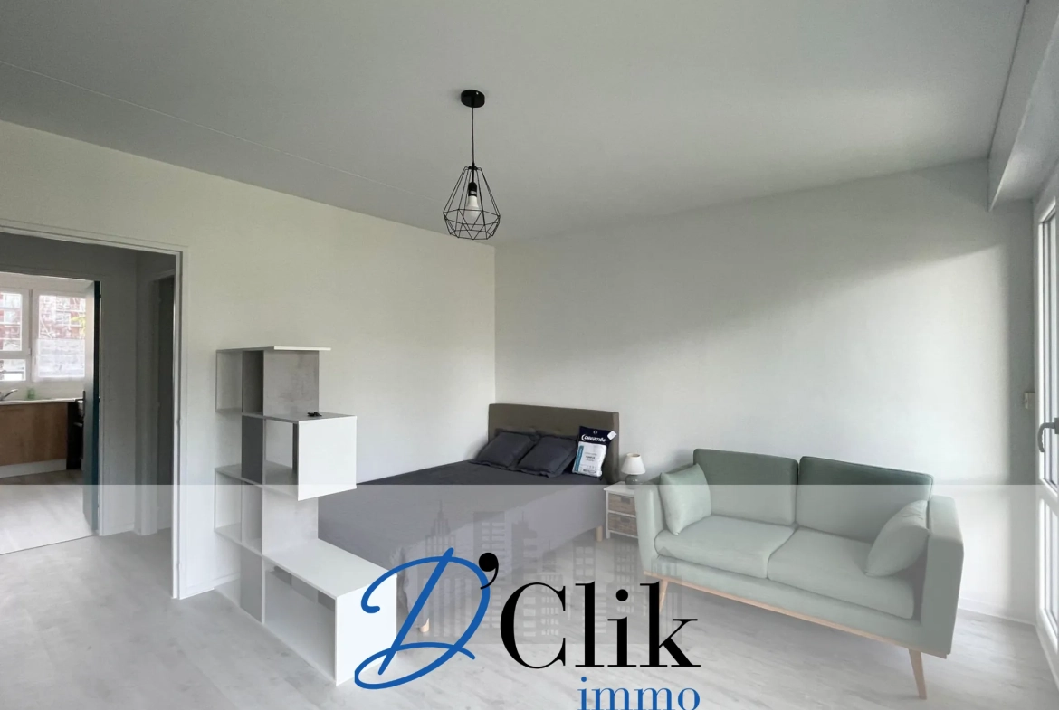 Appartement T1 bis rénové à Laval proche piscine avec balcon 