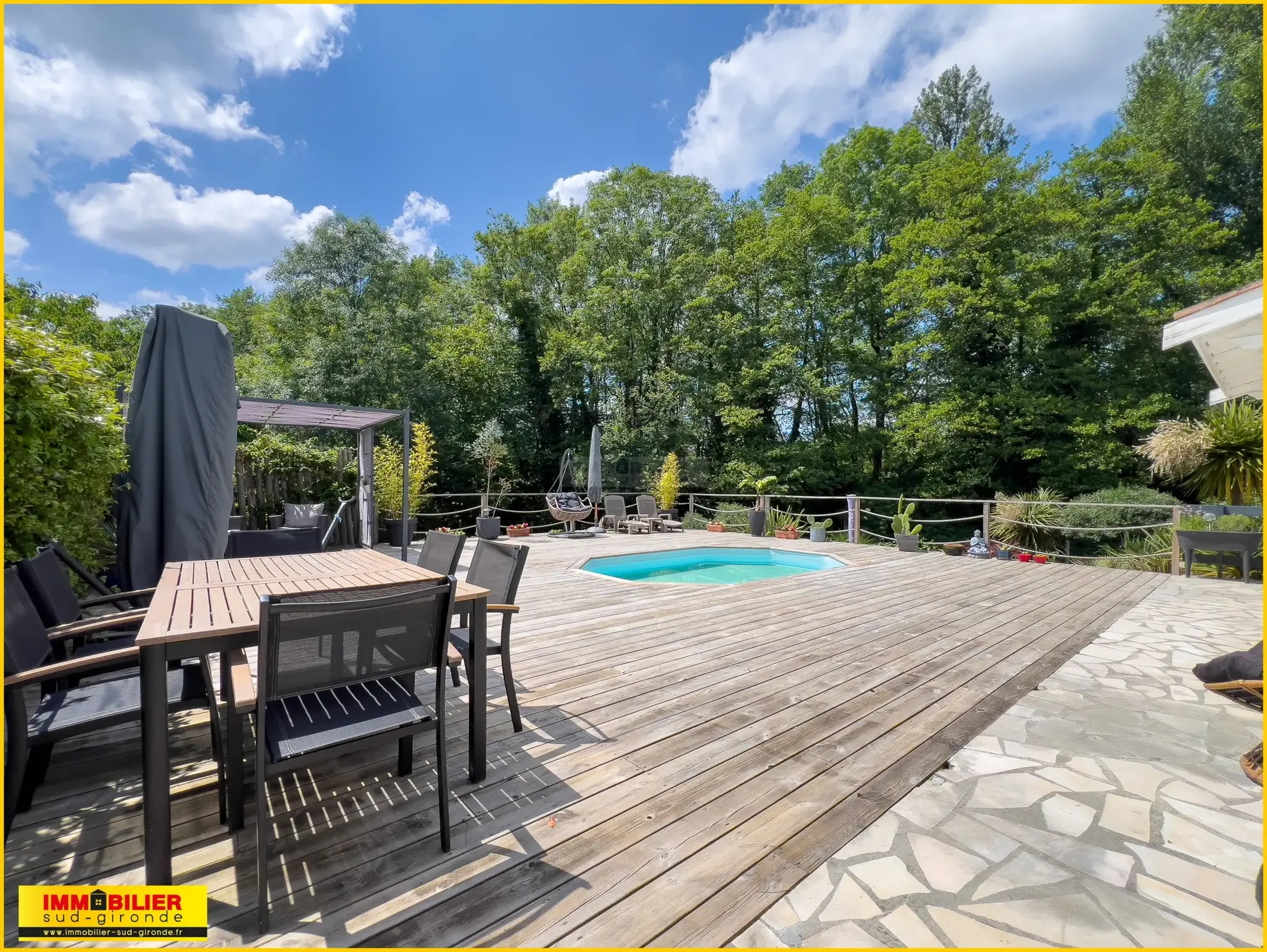 Maison à vendre à Barsac avec jardin, piscine et environnement paisible 