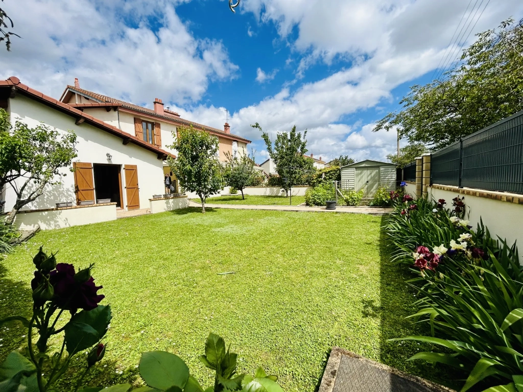 Maison familiale à vendre à Clermont-Ferrand La Plaine, 137 m², terrain arboré