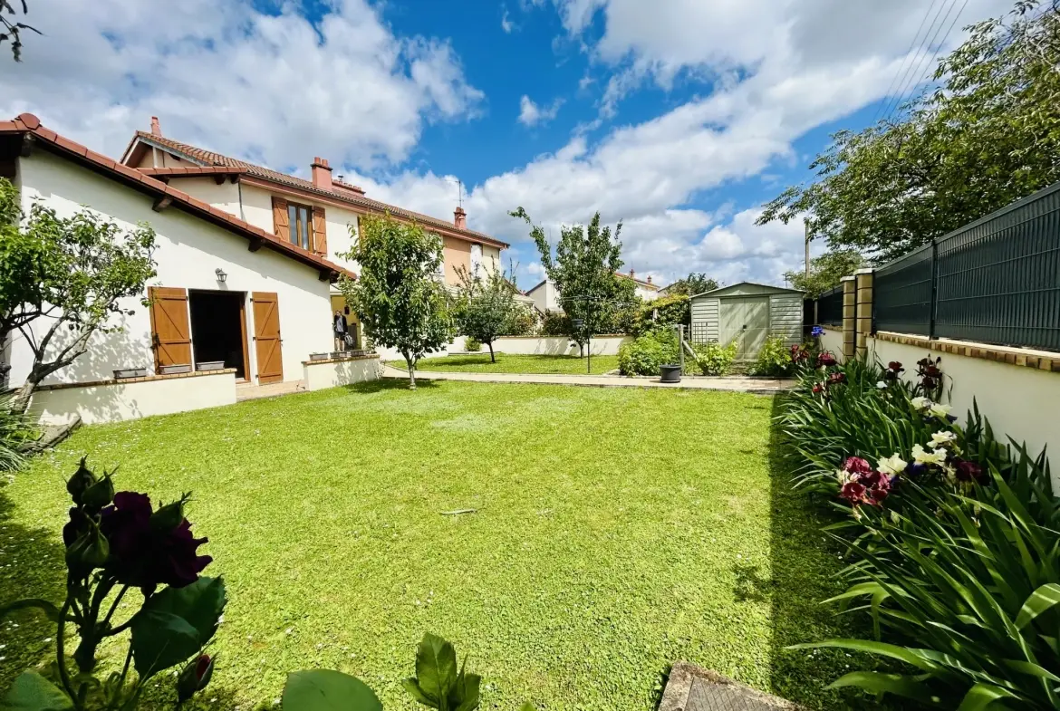 Maison familiale à vendre à Clermont-Ferrand La Plaine, 137 m², terrain arboré 