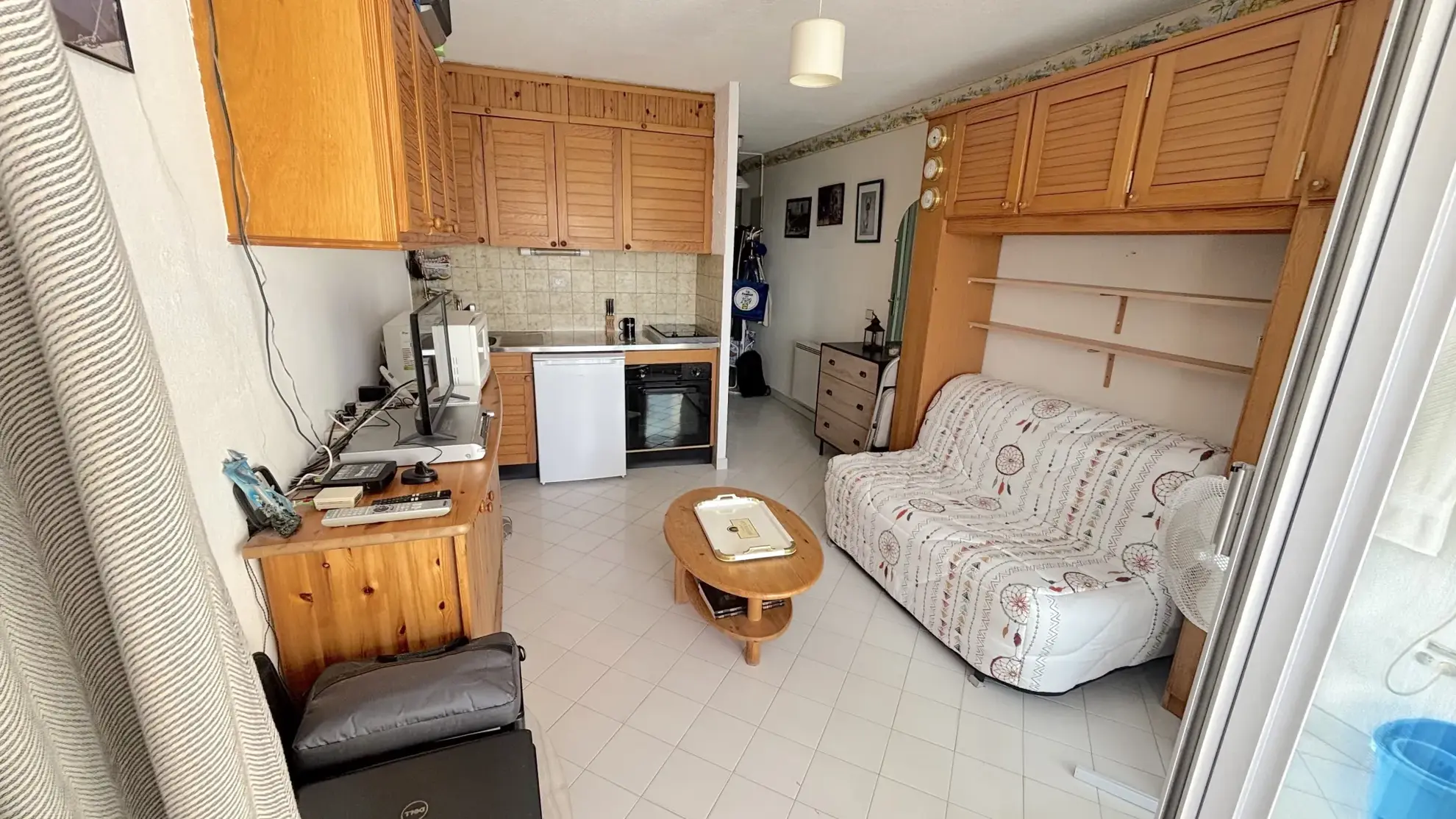 Studio cabine avec vue panoramique sur le port, la mer et les étangs à Carnon-Plage 