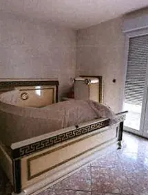 Villa à vendre à Milhaud – 144 m², 3 chambres, garage, prix de départ 60 000 € 