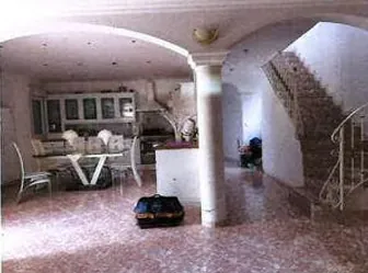 Villa à vendre à Milhaud – 144 m², 3 chambres, garage, prix de départ 60 000 € 