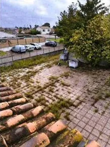 Villa à vendre à Milhaud – 144 m², 3 chambres, garage, prix de départ 60 000 € 