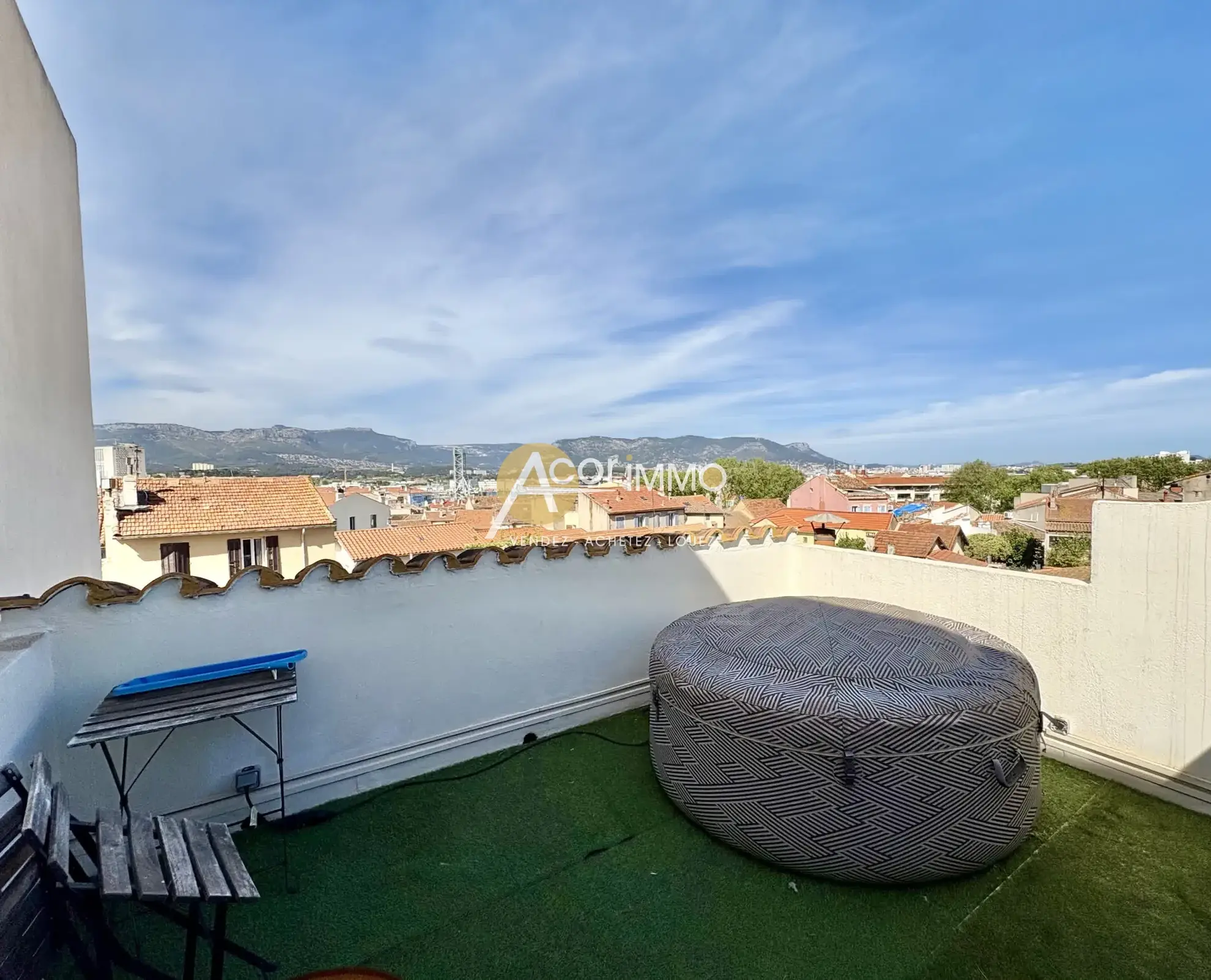 Appartement T3 avec terrasse et vue sur la rade à La Seyne-sur-Mer 