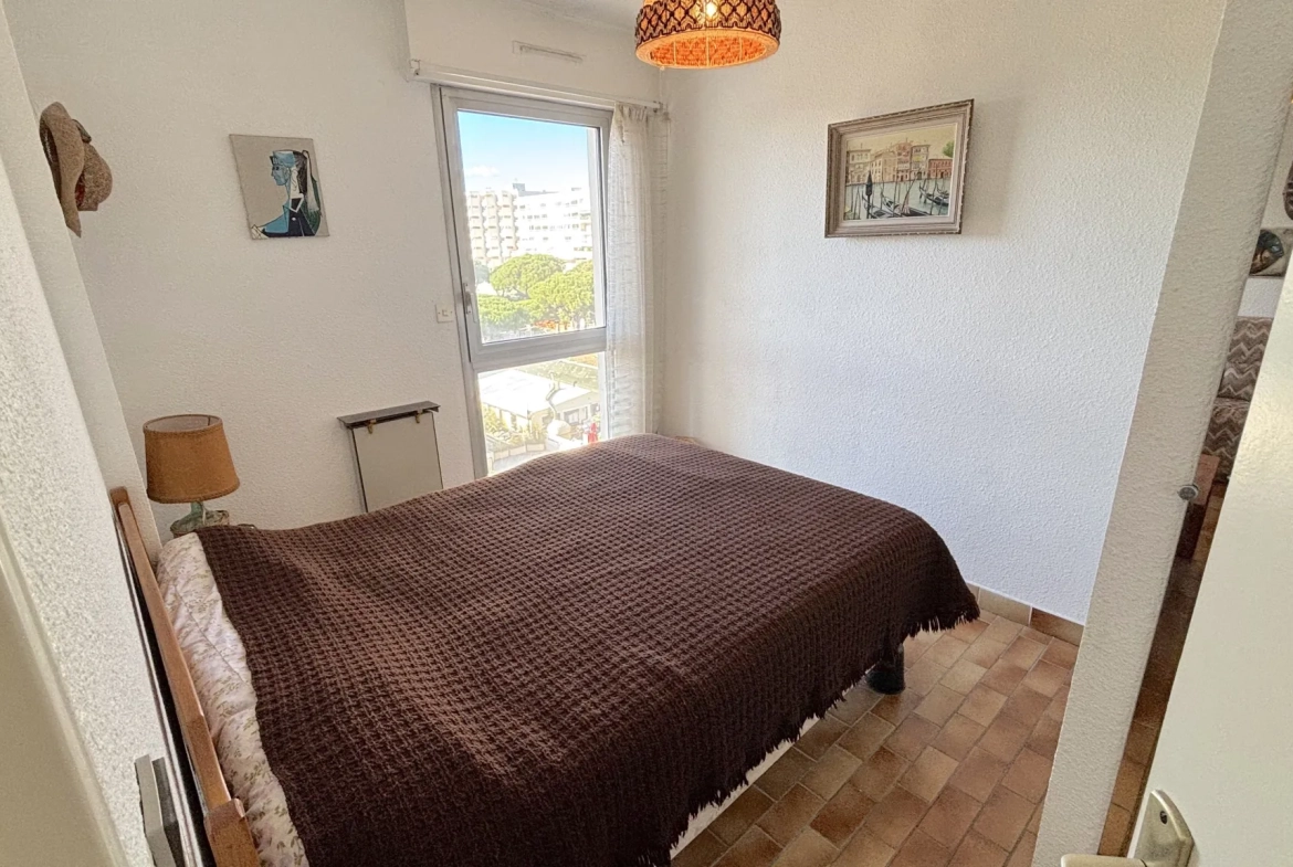Appartement F2 cabine avec loggia et vue port à Carnon-Plage 