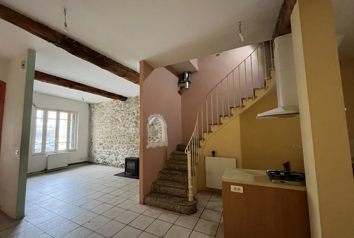 Grande maison de ville avec 4 chambres à Lézignan-Corbières 