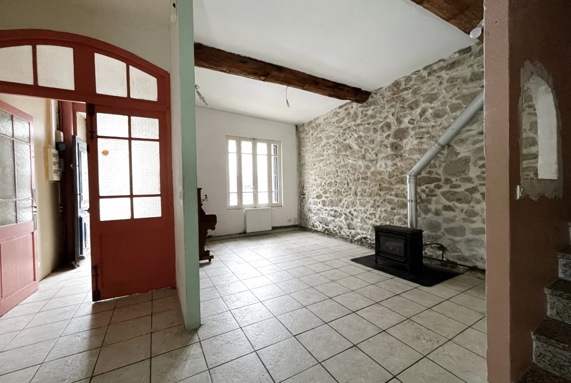 Grande maison de ville avec 4 chambres à Lézignan-Corbières 