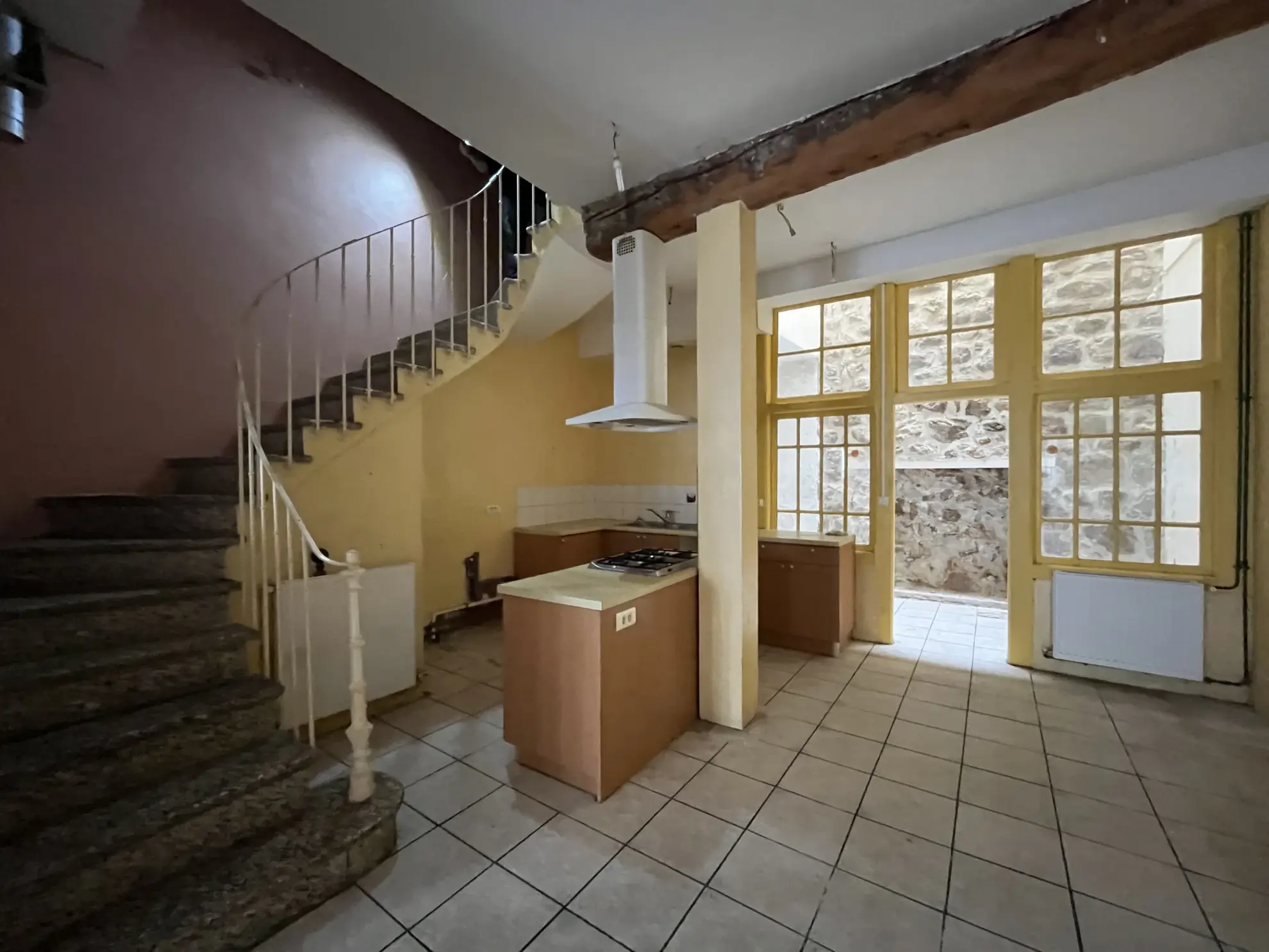 Grande maison de ville avec 4 chambres à Lézignan-Corbières 