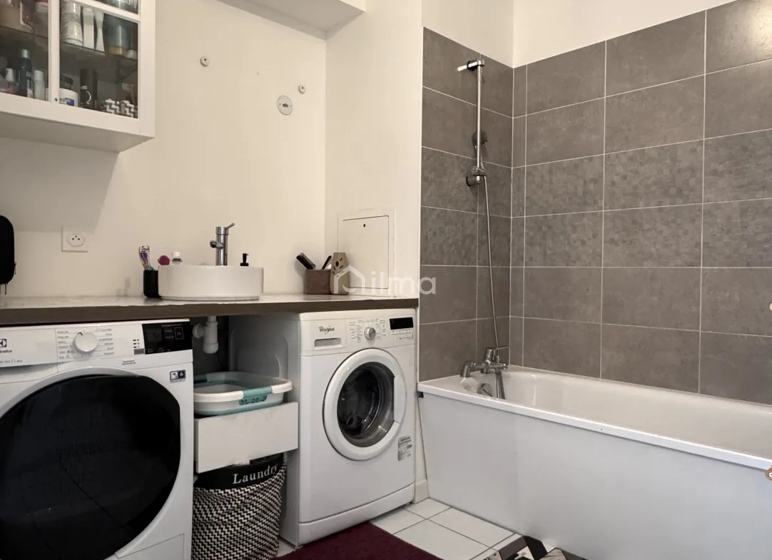 Appartement 4 pièces avec terrasse, parking à Meaux proximité commerces 