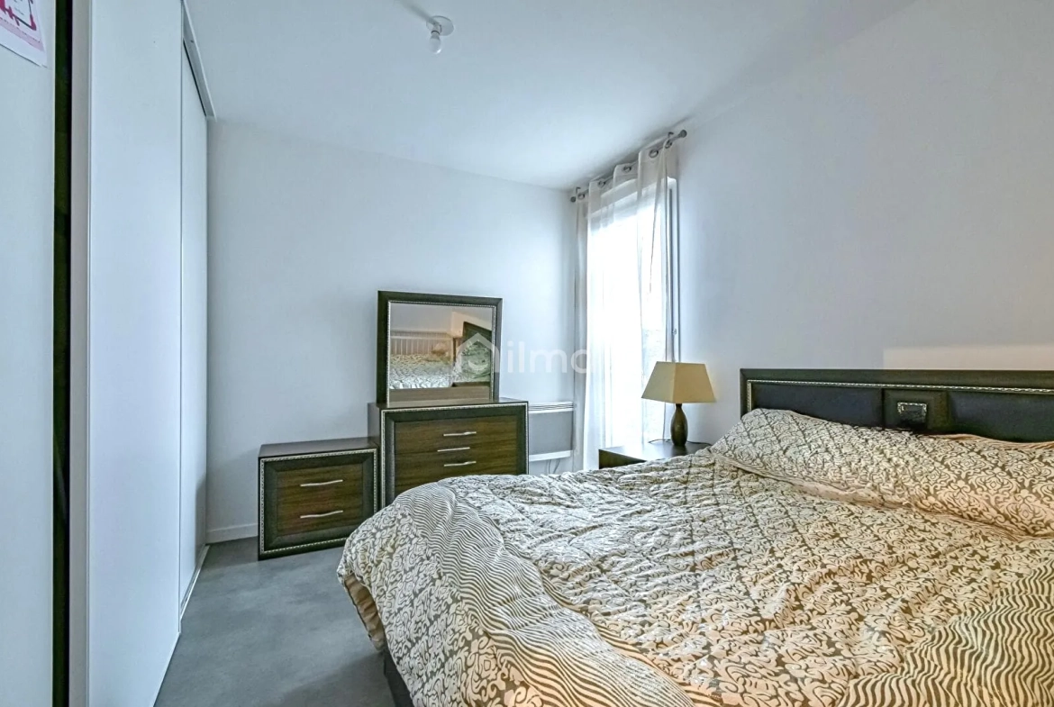 Appartement 4 pièces avec terrasse, parking à Meaux proximité commerces 