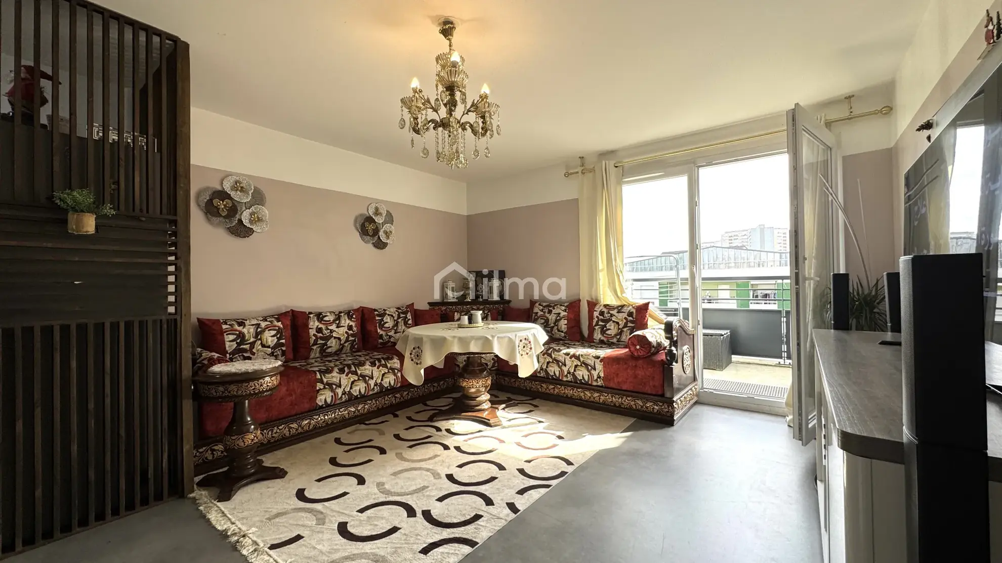 Appartement 4 pièces avec terrasse, parking à Meaux proximité commerces 
