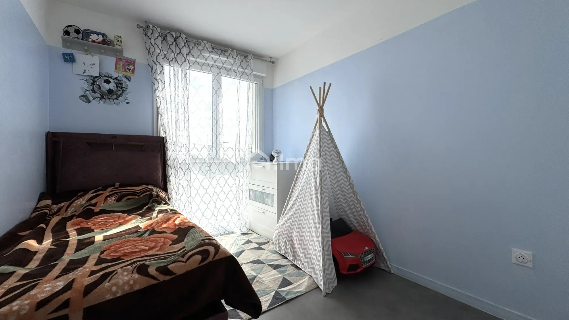 Appartement 4 pièces avec terrasse, parking à Meaux proximité commerces 