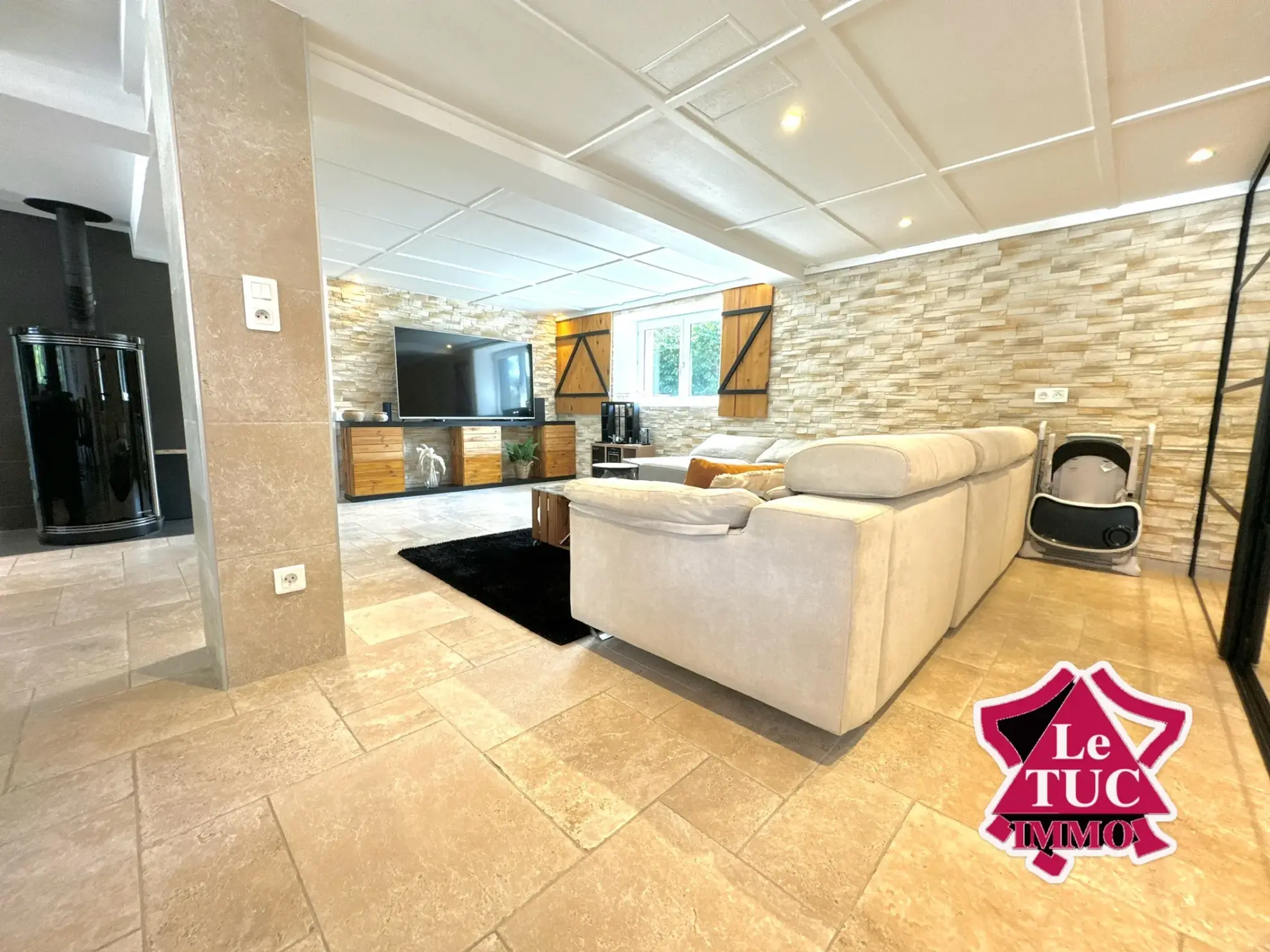 Grande maison rénovée avec 3 chambres, jardin et terrasse à Eysses, Villeneuve-sur-Lot 