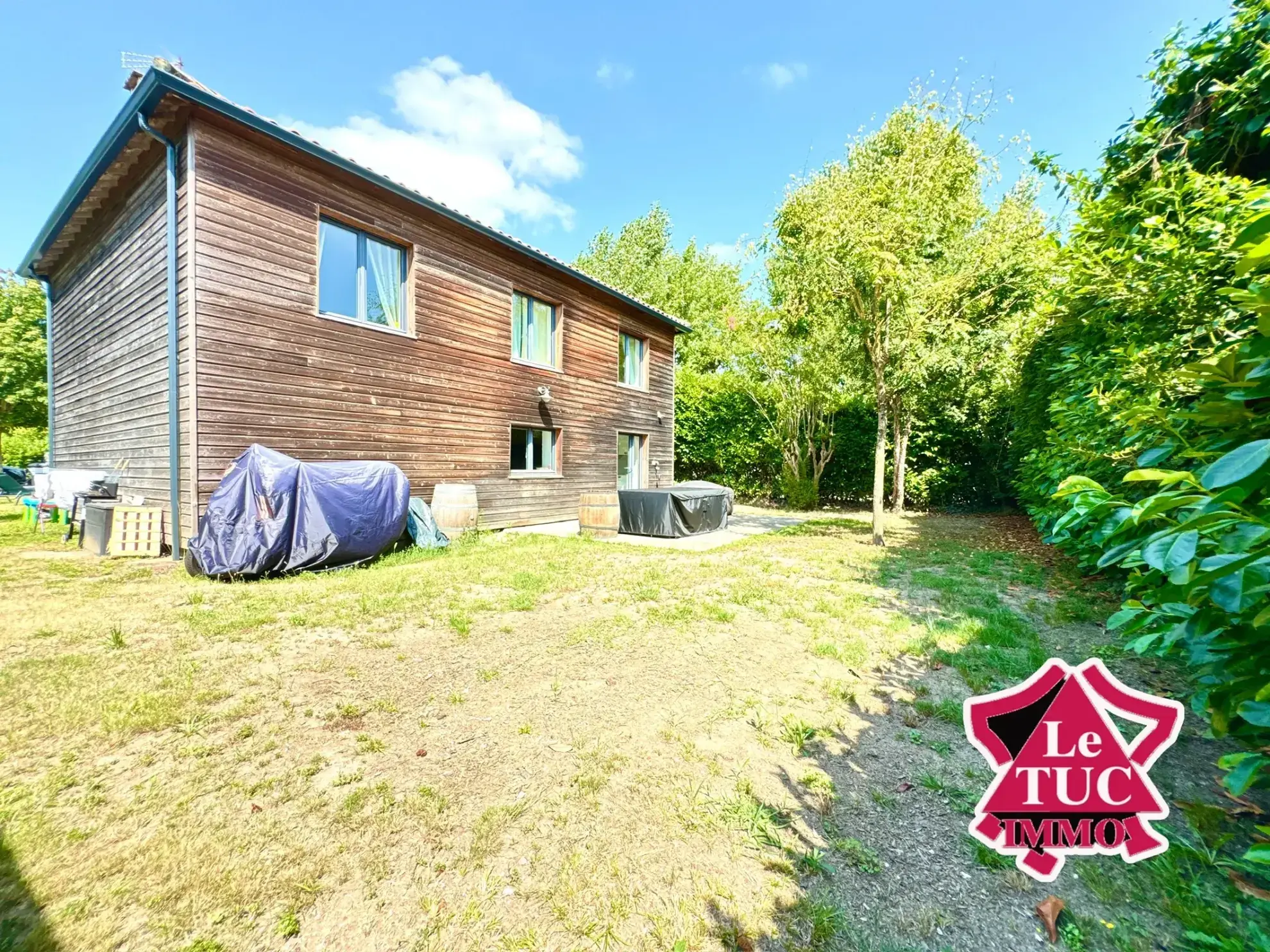 Grande maison rénovée avec 3 chambres, jardin et terrasse à Eysses, Villeneuve-sur-Lot 
