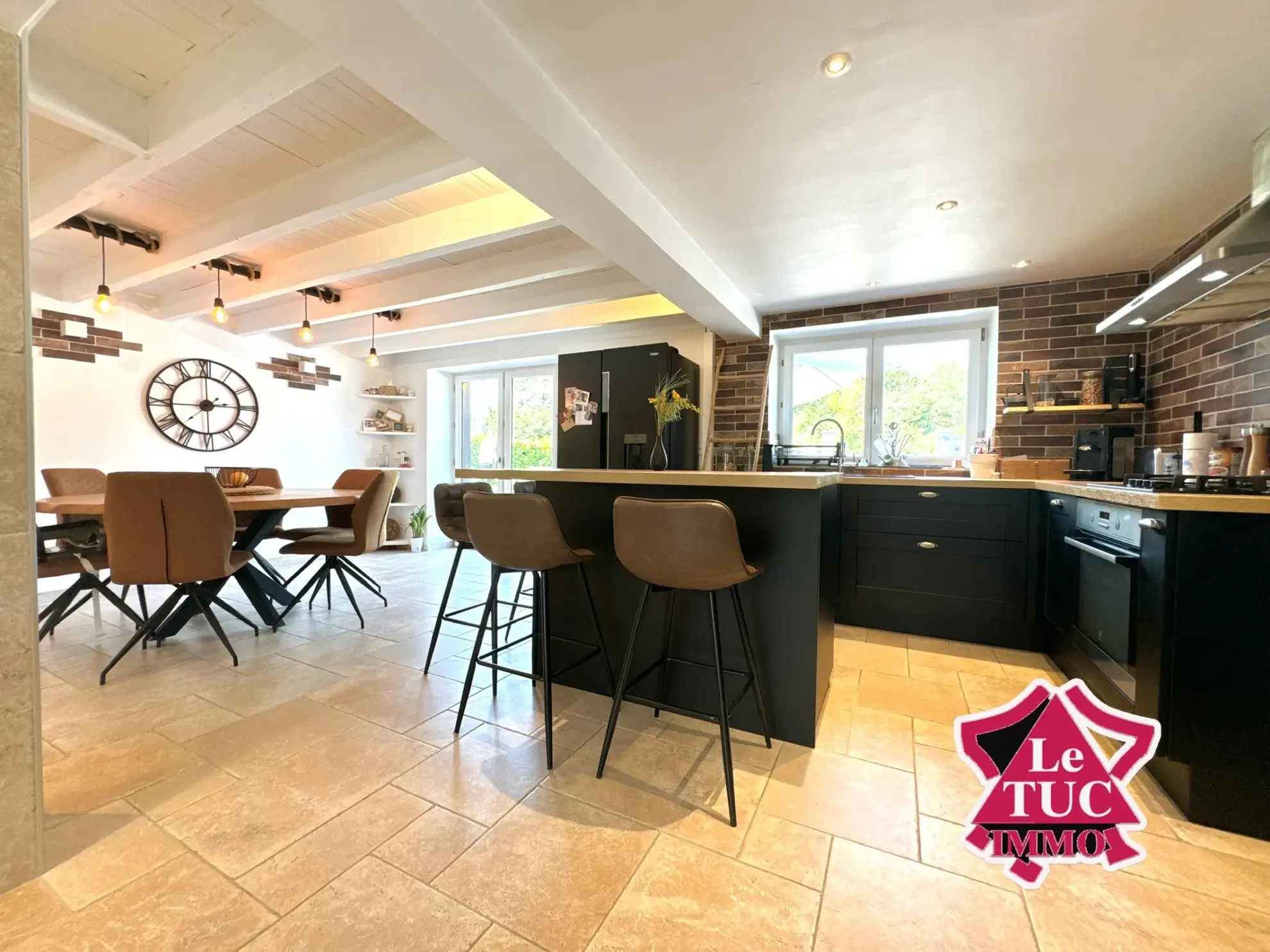 Grande maison rénovée avec 3 chambres, jardin et terrasse à Eysses, Villeneuve-sur-Lot 