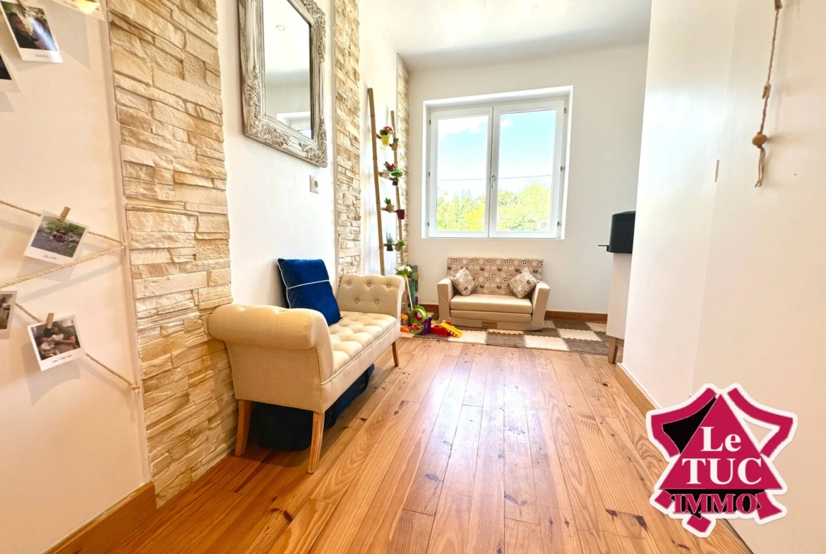 Grande maison rénovée avec 3 chambres, jardin et terrasse à Eysses, Villeneuve-sur-Lot 