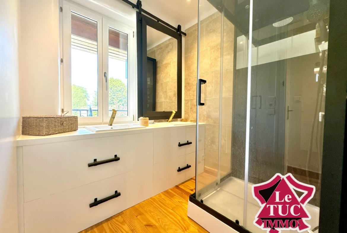 Grande maison rénovée avec 3 chambres, jardin et terrasse à Eysses, Villeneuve-sur-Lot 