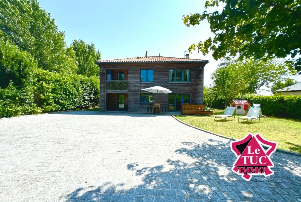 Grande maison rénovée avec 3 chambres, jardin et terrasse à Eysses, Villeneuve-sur-Lot 