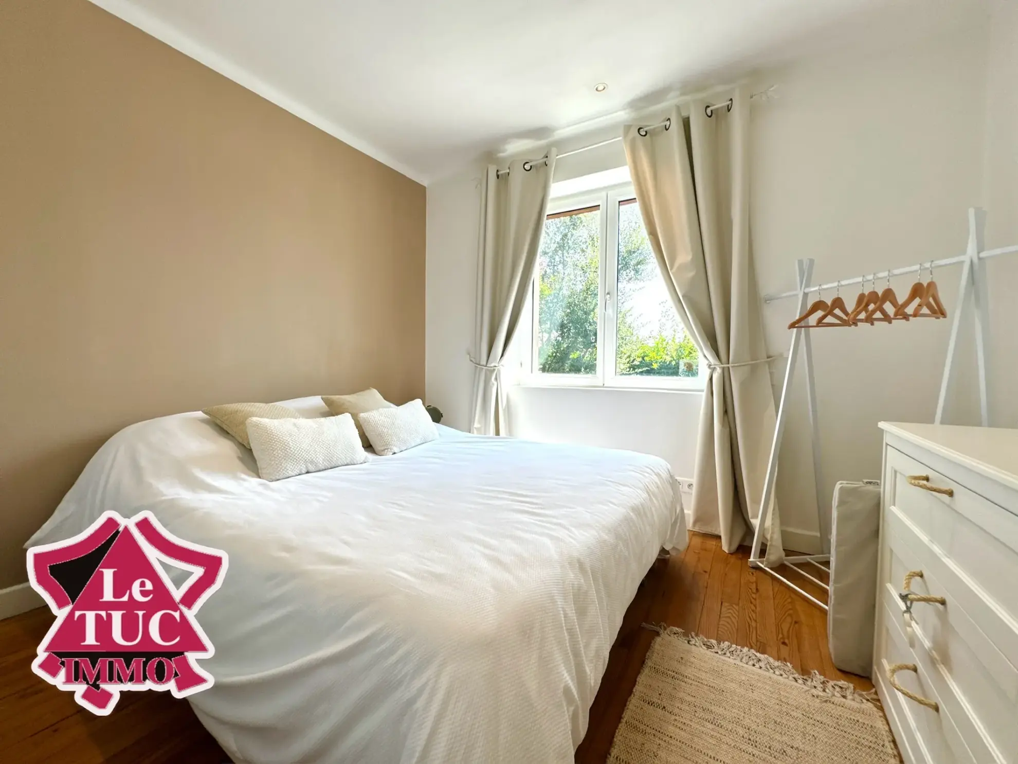 Grande maison rénovée avec 3 chambres, jardin et terrasse à Eysses, Villeneuve-sur-Lot 