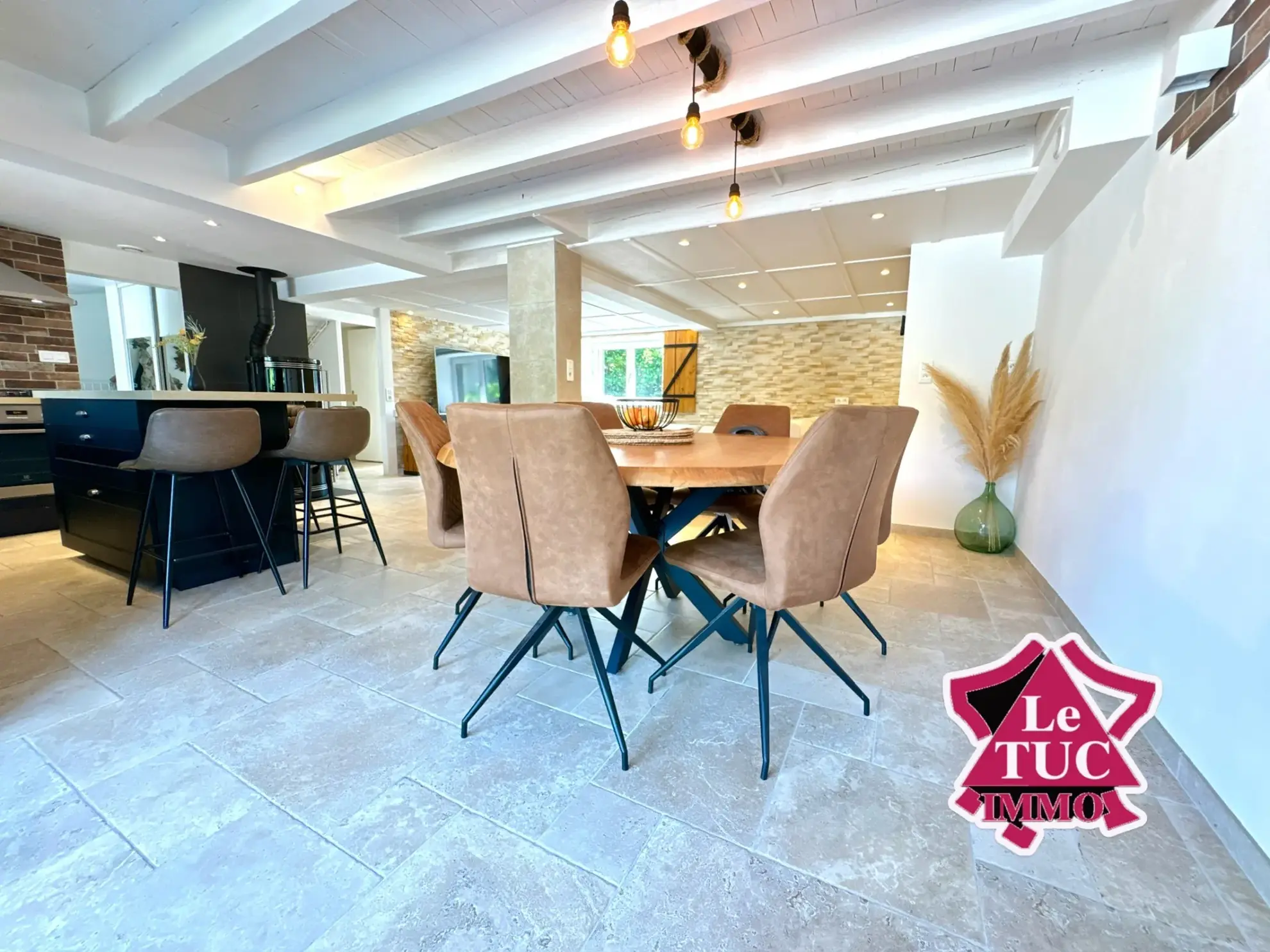 Grande maison rénovée avec 3 chambres, jardin et terrasse à Eysses, Villeneuve-sur-Lot 
