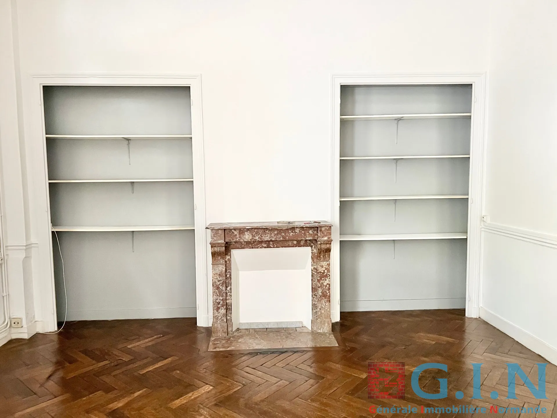 Appartement de type 2 à Rouen, secteur Place Saint-Marc – Charmant logement ancien avec cave 