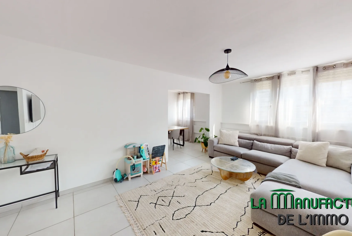 Appartement F4 rénové avec cave à Saint-Étienne La Métare - Idéal jeune couple 