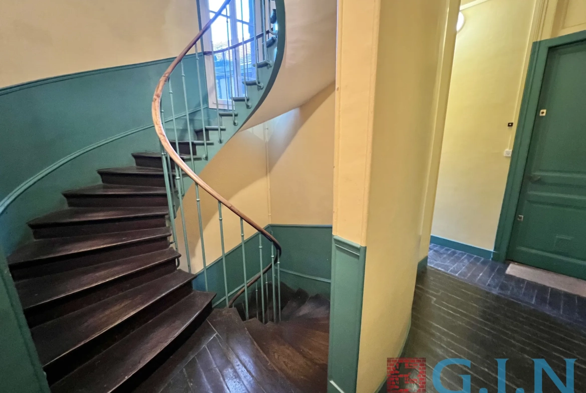 Appartement de type 2 à Rouen, secteur Place Saint-Marc – Charmant logement ancien avec cave 