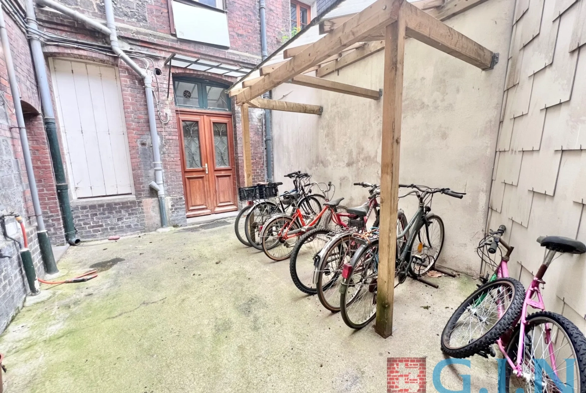 Appartement de type 2 à Rouen, secteur Place Saint-Marc – Charmant logement ancien avec cave 