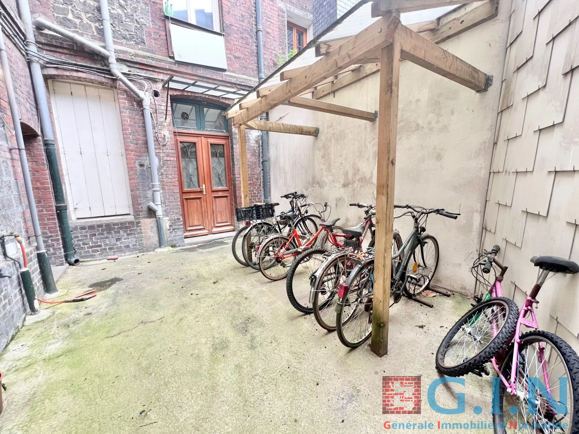 Appartement de type 2 à Rouen, secteur Place Saint-Marc – Charmant logement ancien avec cave 
