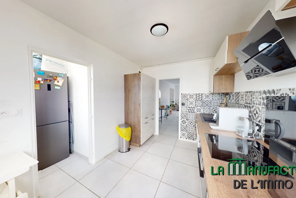 Appartement F4 rénové avec cave à Saint-Étienne La Métare - Idéal jeune couple 
