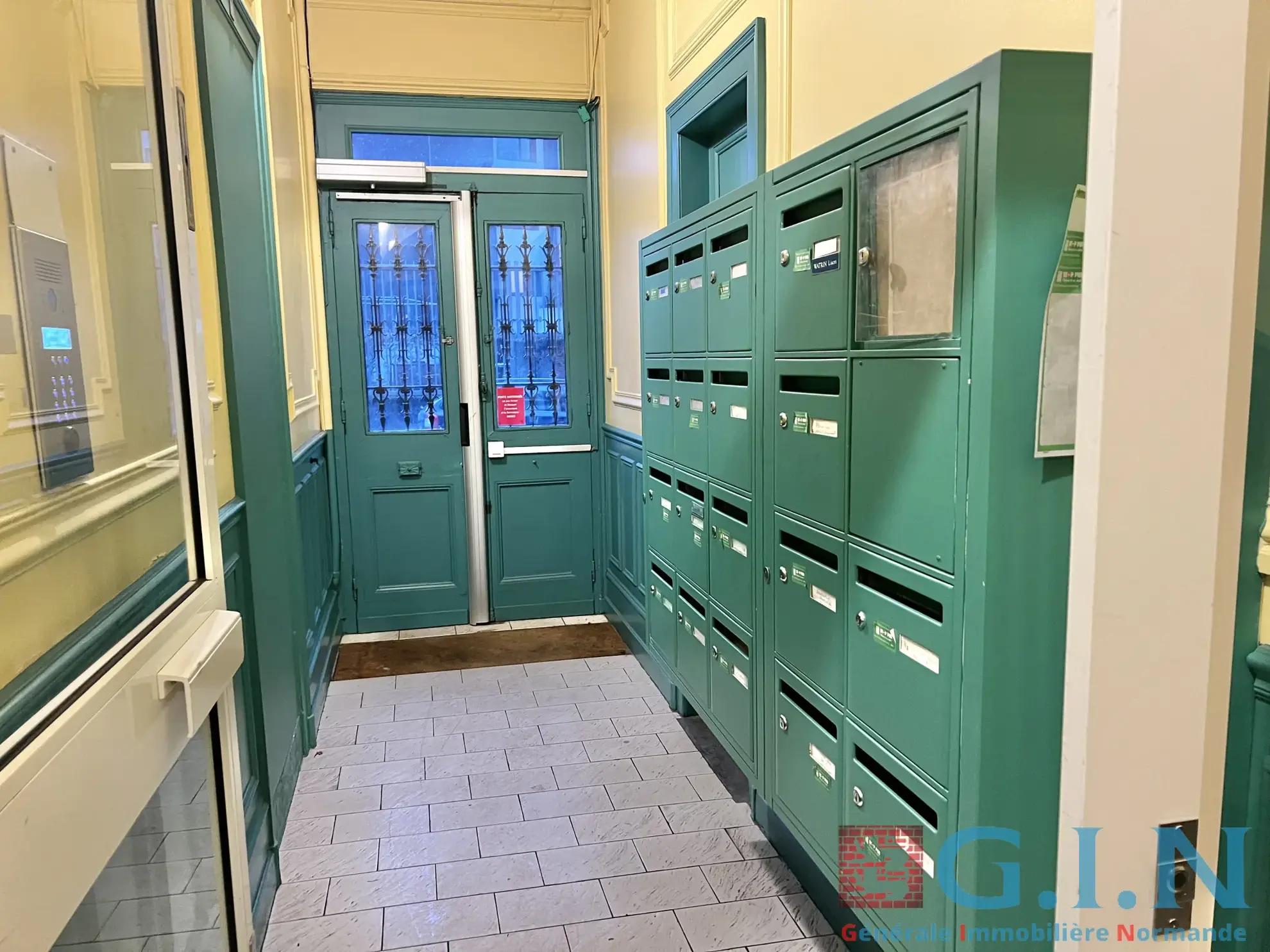 Appartement de type 2 à Rouen, secteur Place Saint-Marc – Charmant logement ancien avec cave 