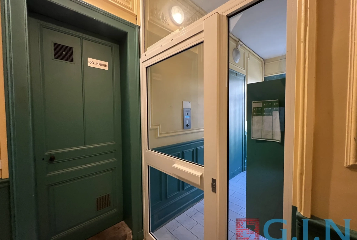 Appartement de type 2 à Rouen, secteur Place Saint-Marc – Charmant logement ancien avec cave 