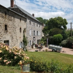 Corps de ferme à vendre à Andelat – 140 m², grange, terrain de 3972 m², proche Saint-Flour