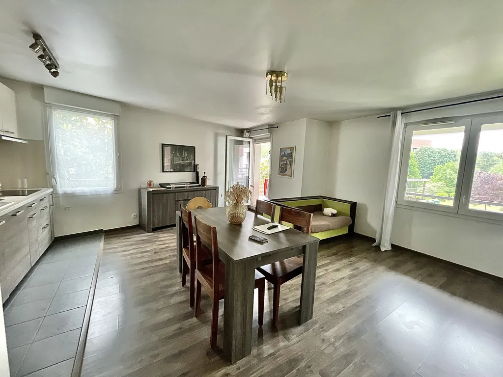 Appartement lumineux avec balcon à Boissy-Saint-Léger - Résidence moderne 2013 