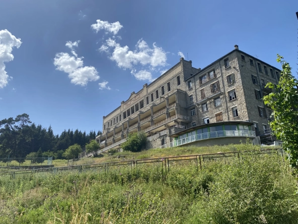 Appartement 2 pièces à Font-Romeu avec balcon, cave et stationnement