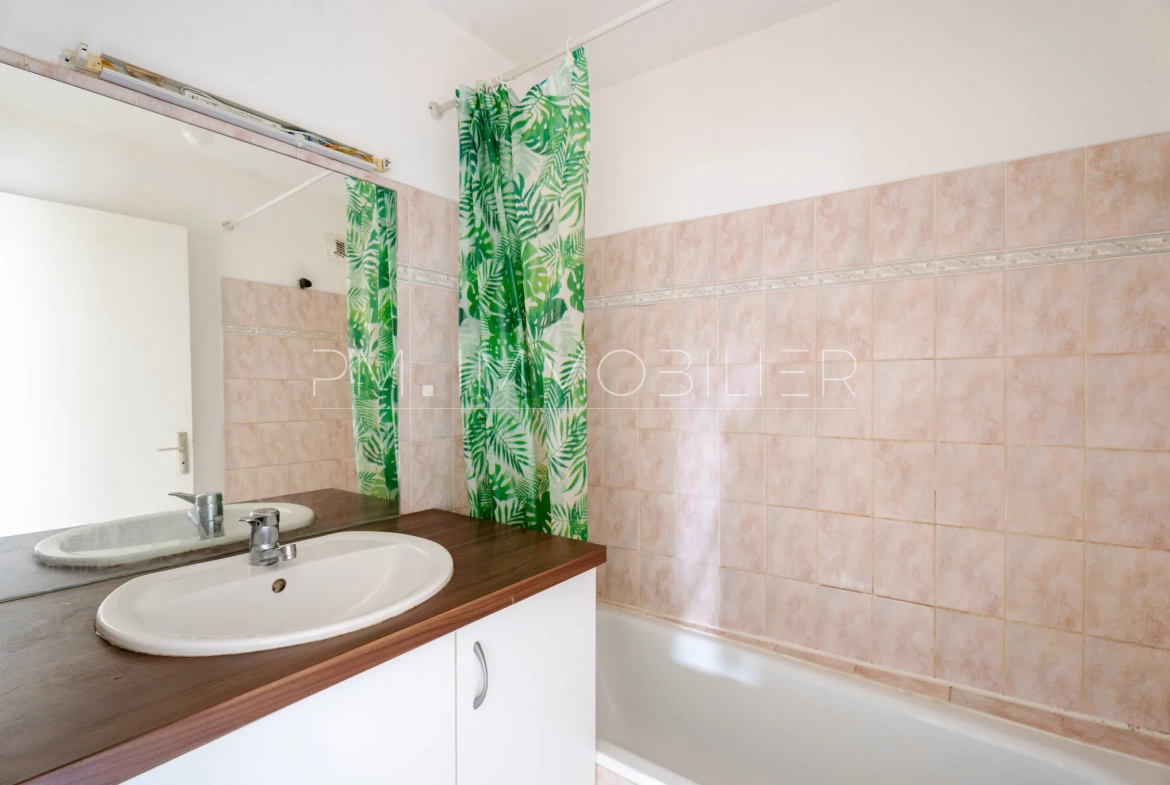 Appartement 2 pièces avec terrasse à Aix-en-Provence, idéal Premier Achat ou Investissement 