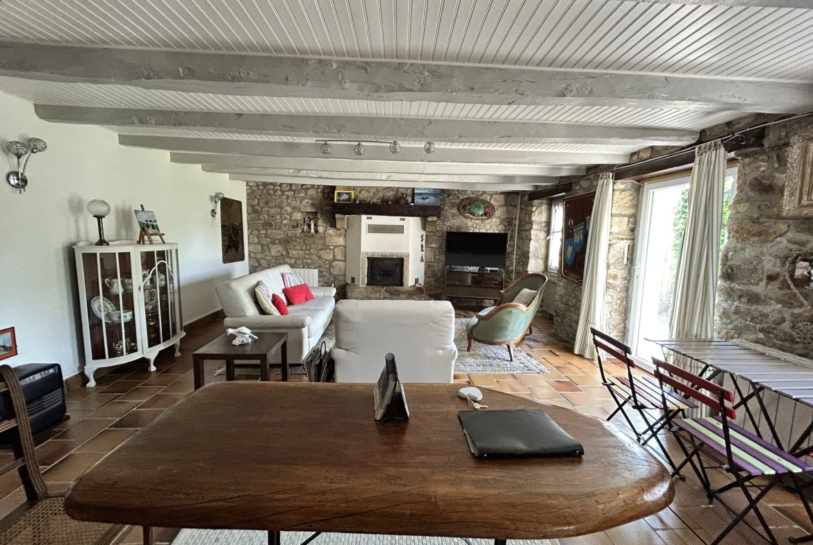 Maison familiale de 87 m² avec jardin et garage à Pluméliau, proche du Blavet 