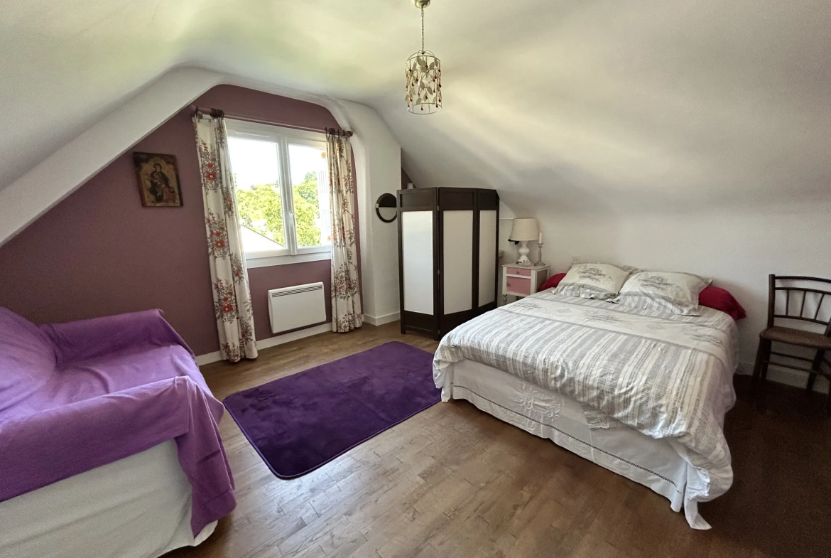 Maison familiale de 87 m² avec jardin et garage à Pluméliau, proche du Blavet 