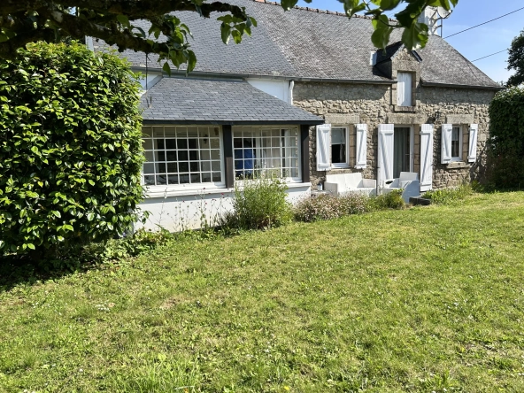 Maison familiale de 87 m² avec jardin et garage à Pluméliau, proche du Blavet